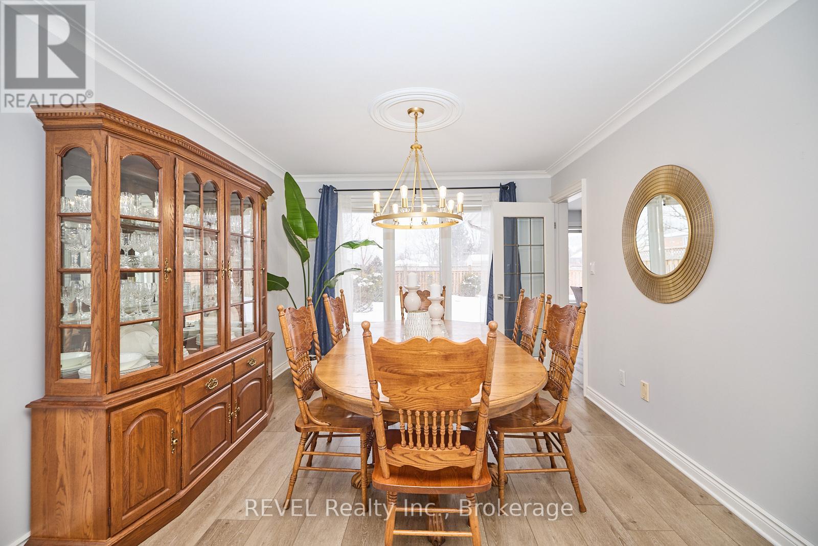 8007 Oakridge Drive, Niagara Falls, Ontario  L2H 2W1 - Photo 12 - X11972712