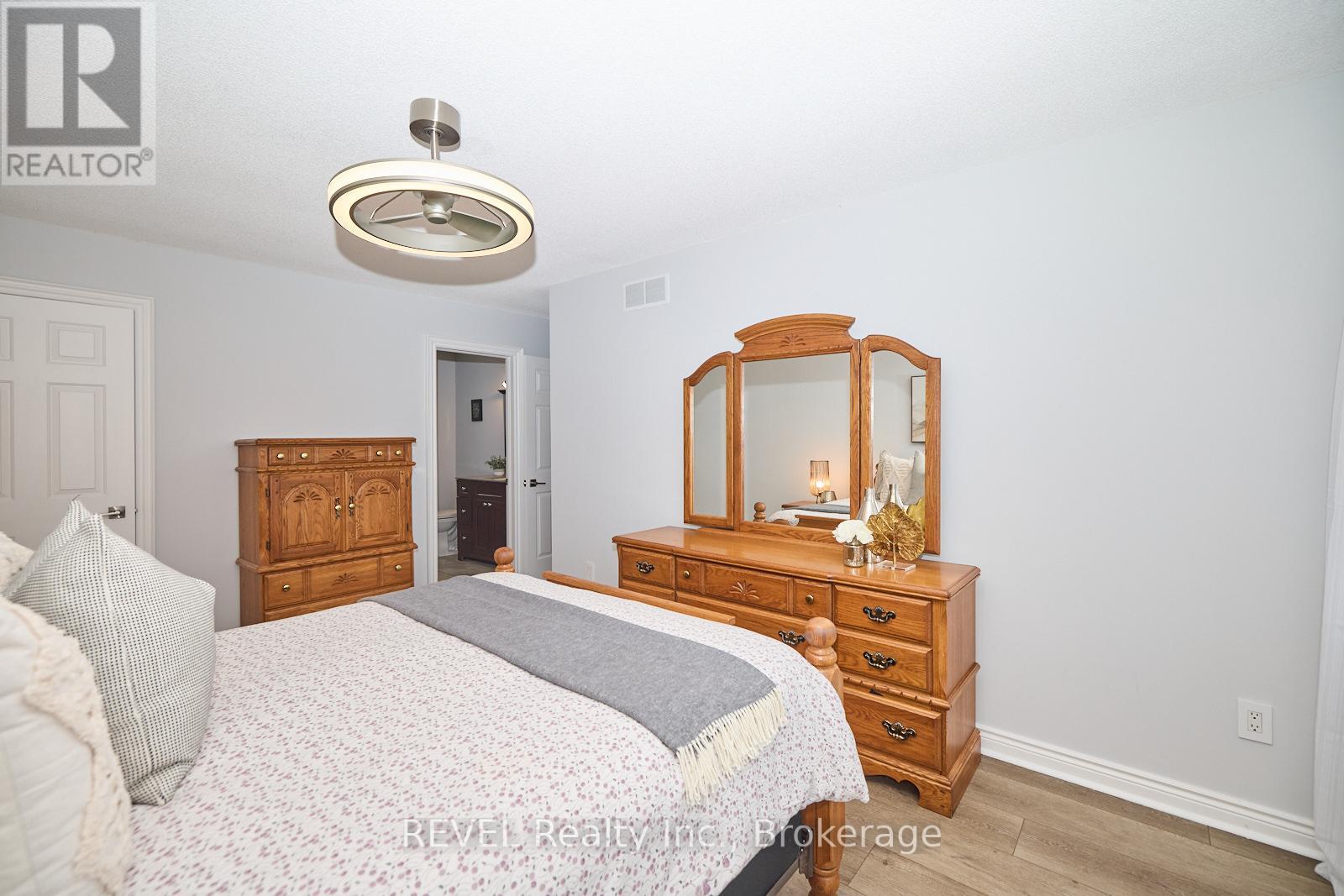 8007 Oakridge Drive, Niagara Falls, Ontario  L2H 2W1 - Photo 28 - X11972712