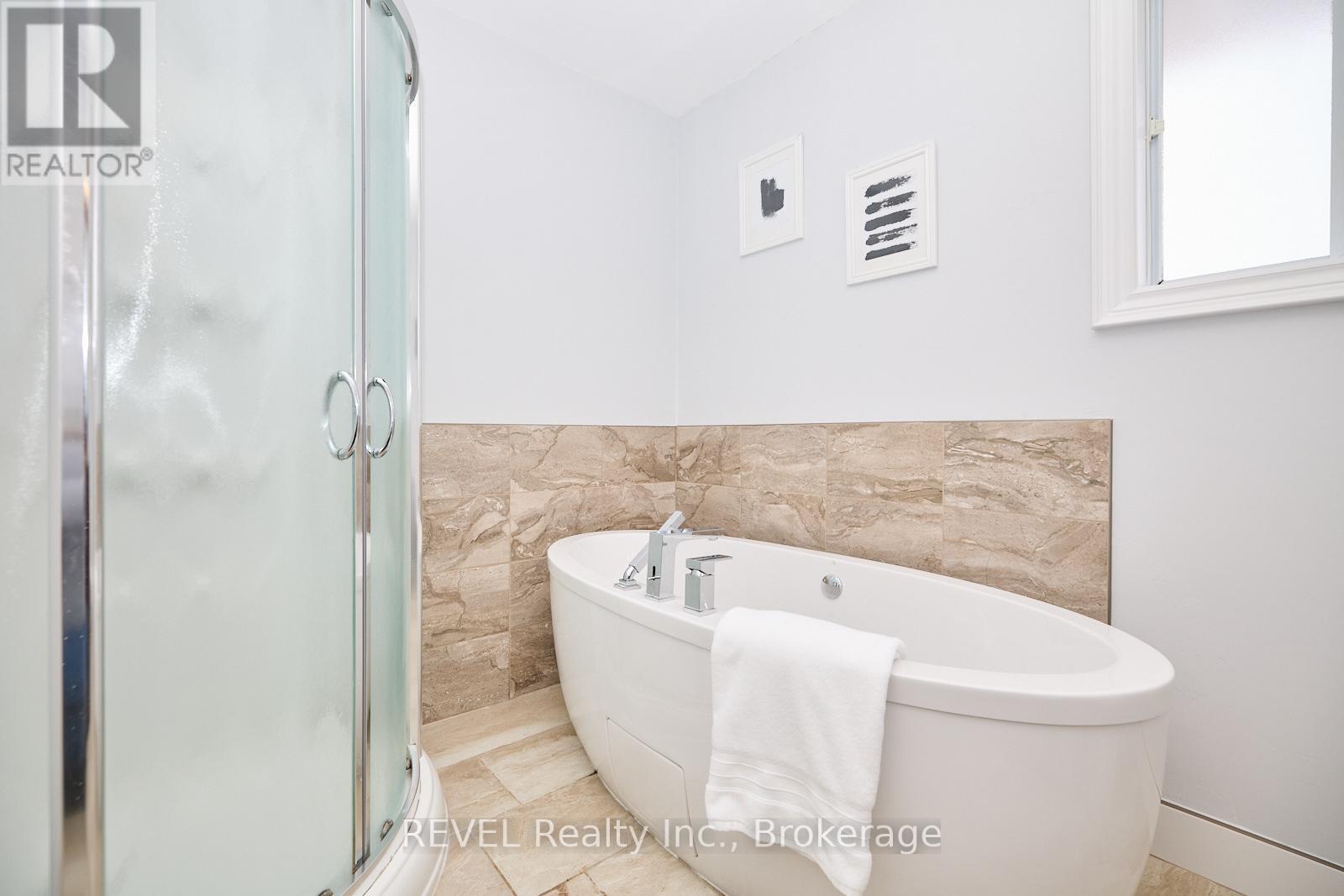 8007 Oakridge Drive, Niagara Falls, Ontario  L2H 2W1 - Photo 30 - X11972712