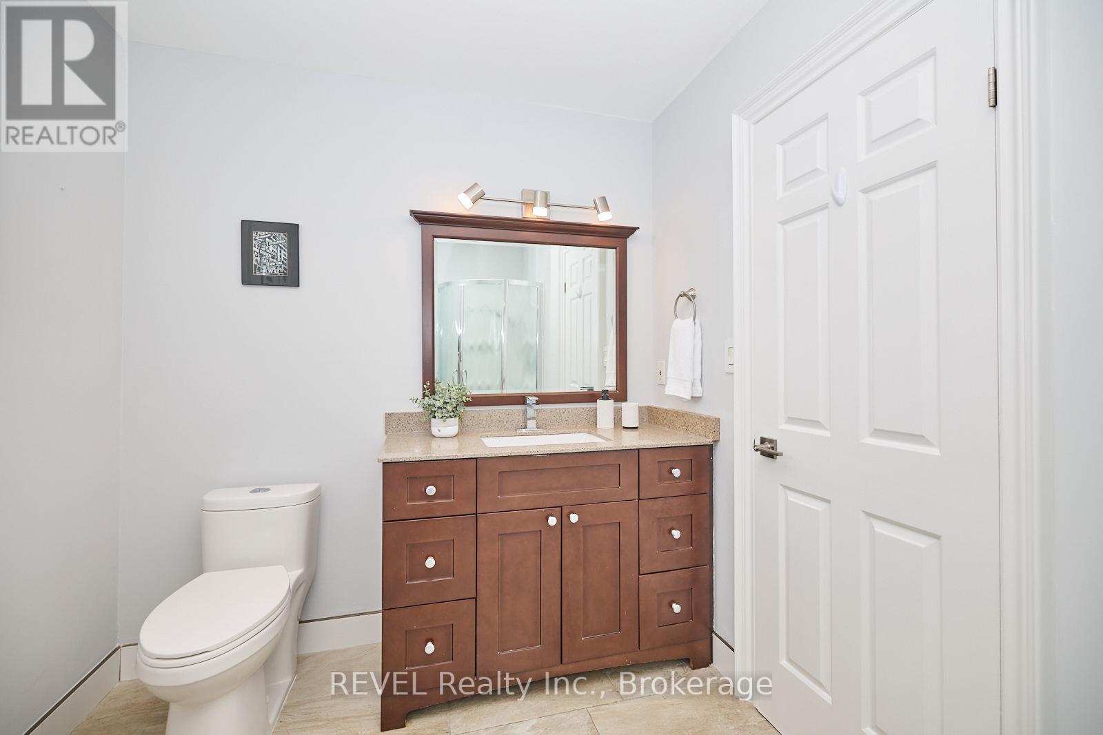 8007 Oakridge Drive, Niagara Falls, Ontario  L2H 2W1 - Photo 31 - X11972712