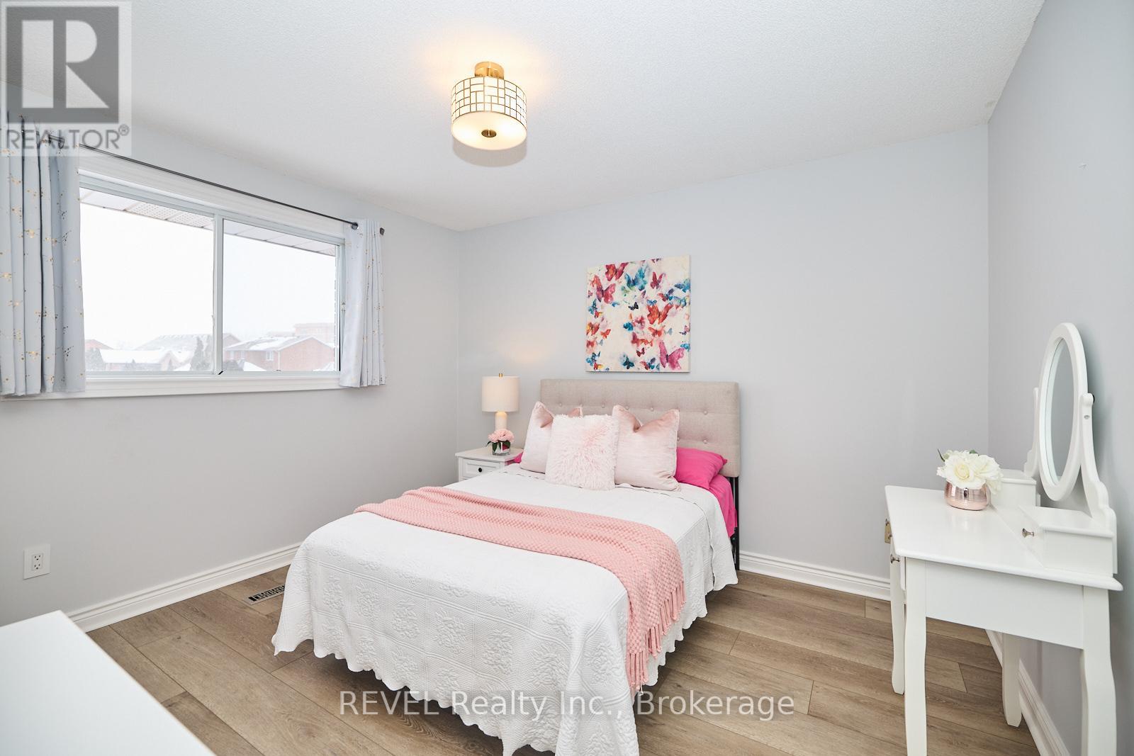 8007 Oakridge Drive, Niagara Falls, Ontario  L2H 2W1 - Photo 33 - X11972712
