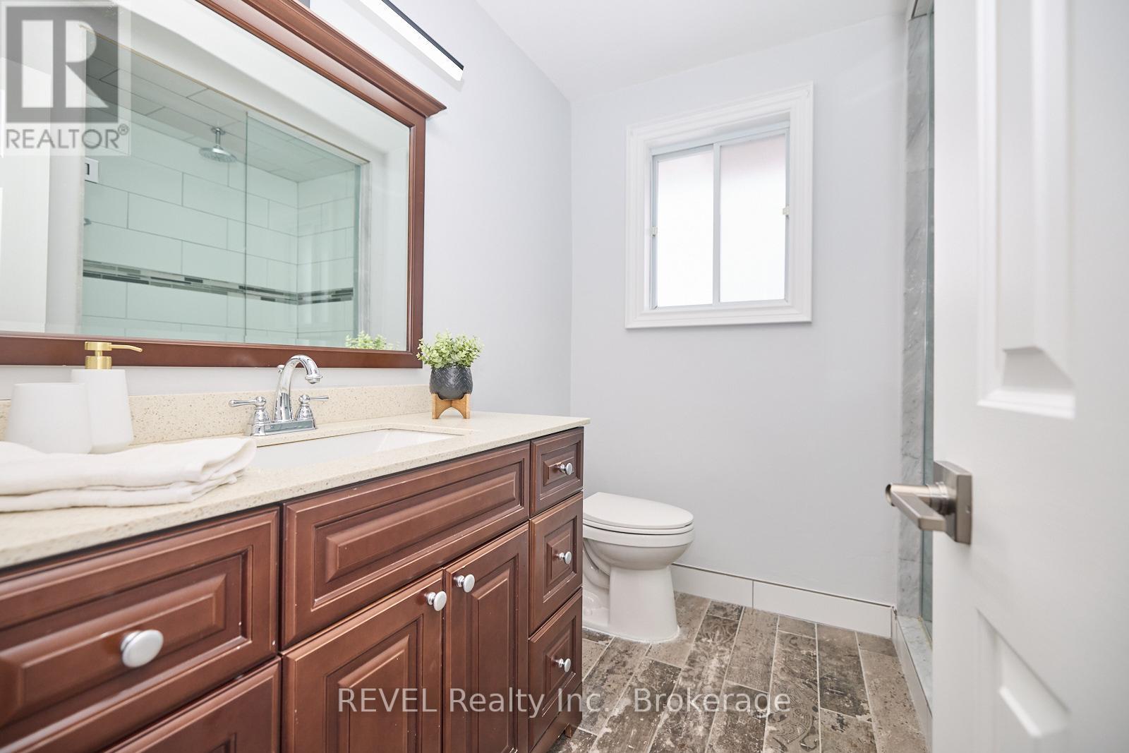 8007 Oakridge Drive, Niagara Falls, Ontario  L2H 2W1 - Photo 38 - X11972712