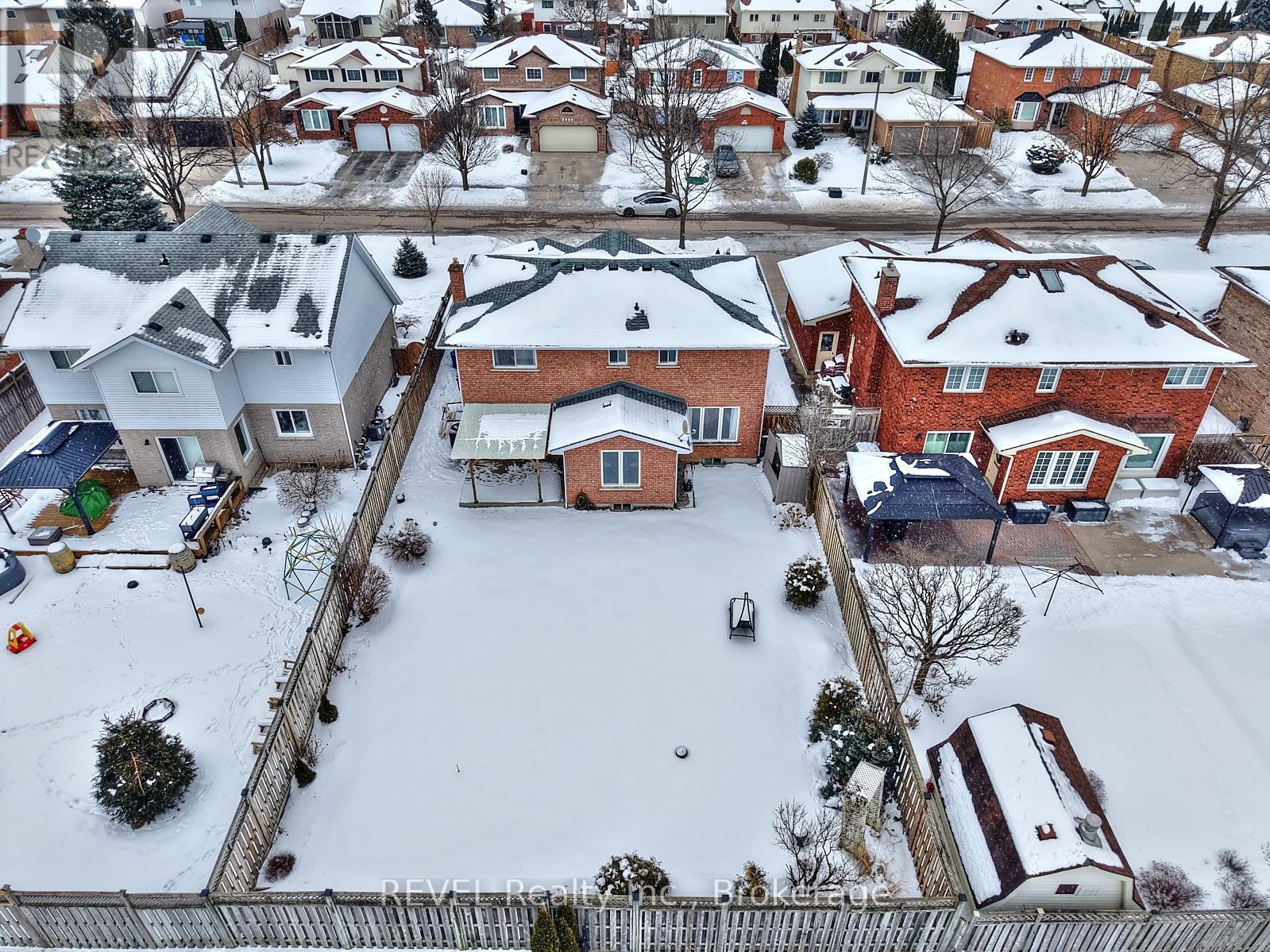 8007 Oakridge Drive, Niagara Falls, Ontario  L2H 2W1 - Photo 47 - X11972712