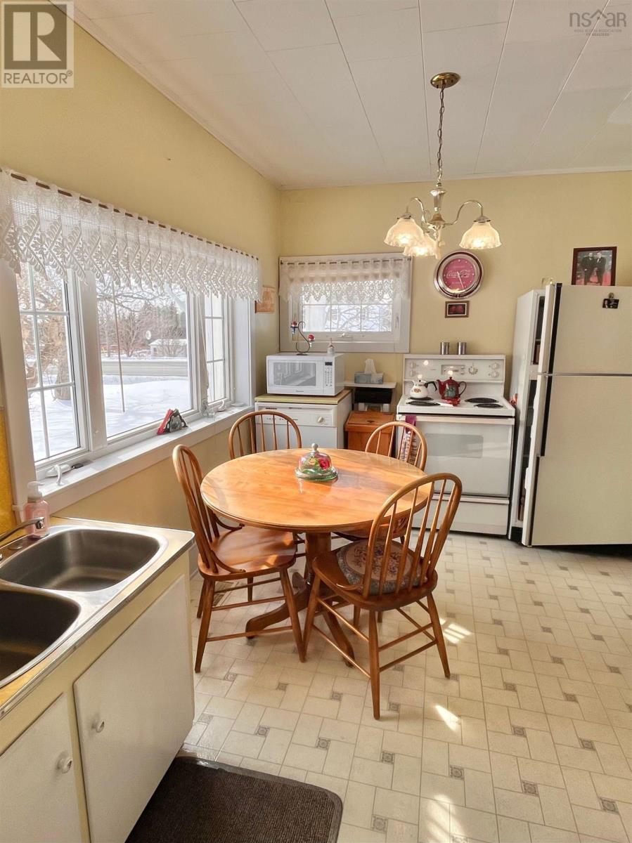 8 Martell Lane, West Pubnico, Nova Scotia  B0W 3S0 - Photo 3 - 202502914