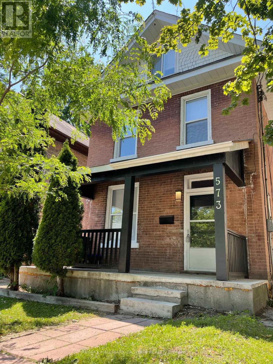 Property at 573 BETHUNE STREET image 2