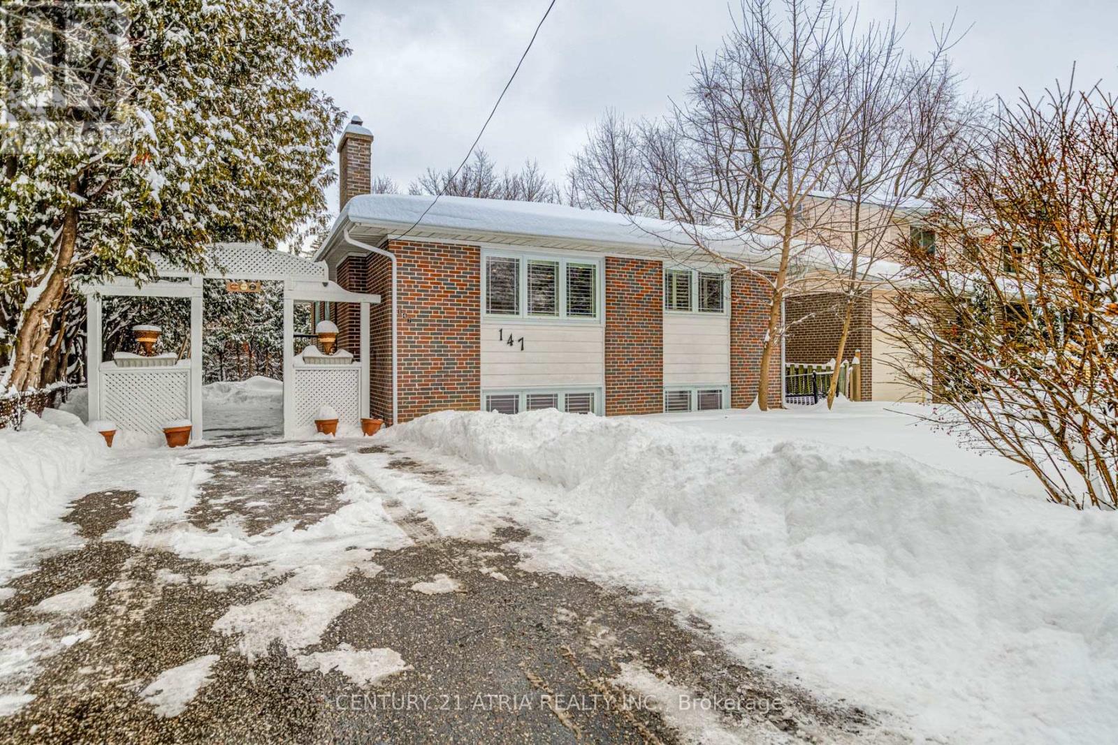 Property at 147 CHASSIE COURT image 1