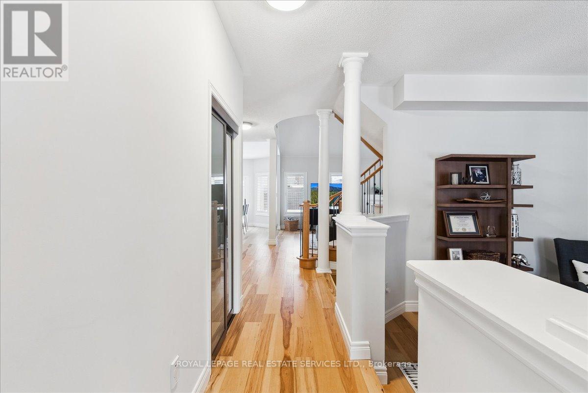 Property at 27 STONEBROOK CRESCENT image 4