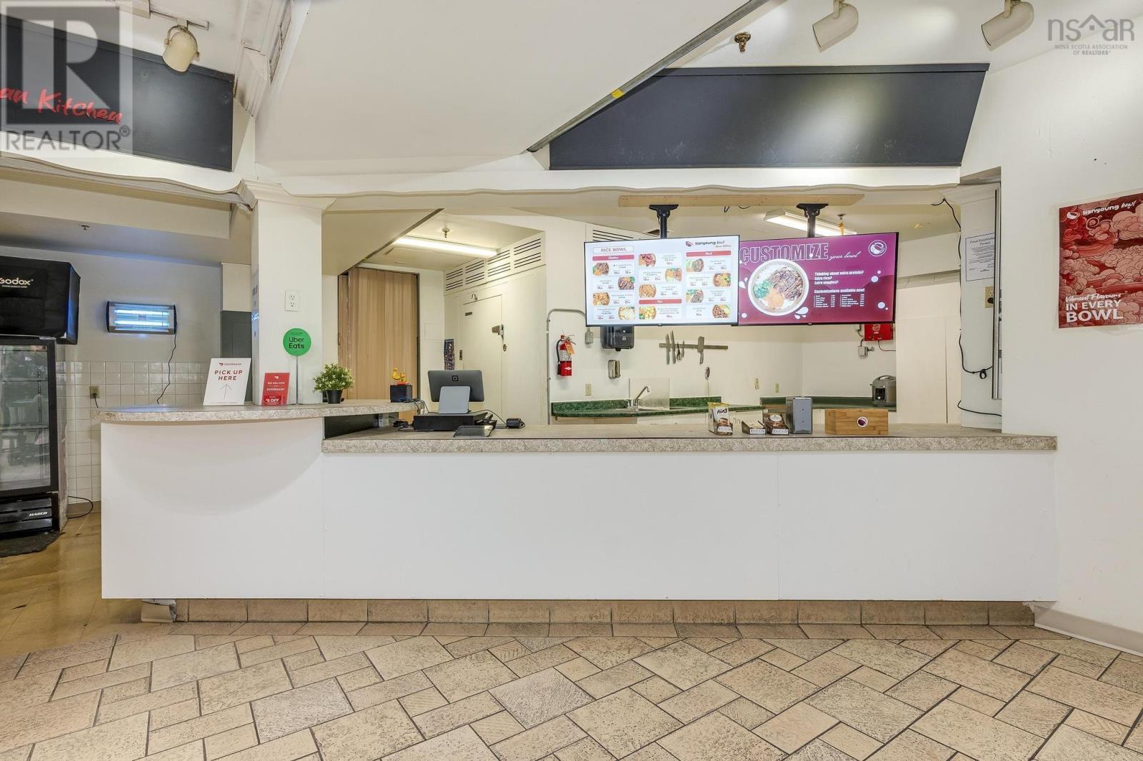 103 5640 Spring Garden Road, Halifax Peninsula, Nova Scotia  B3J 3M7 - Photo 3 - 202502919