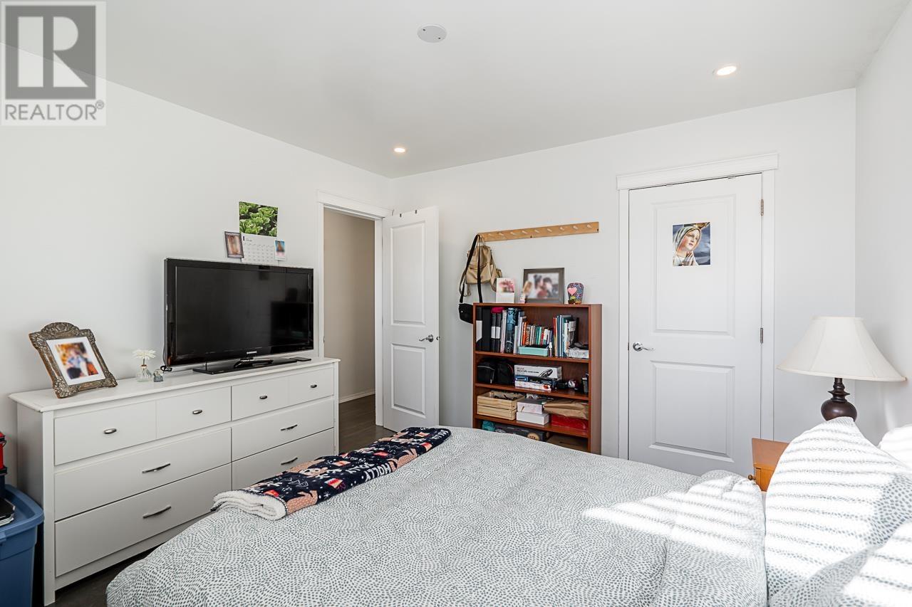 2057 Lorraine Avenue, Coquitlam, British Columbia  V3K 2M7 - Photo 8 - R2965751