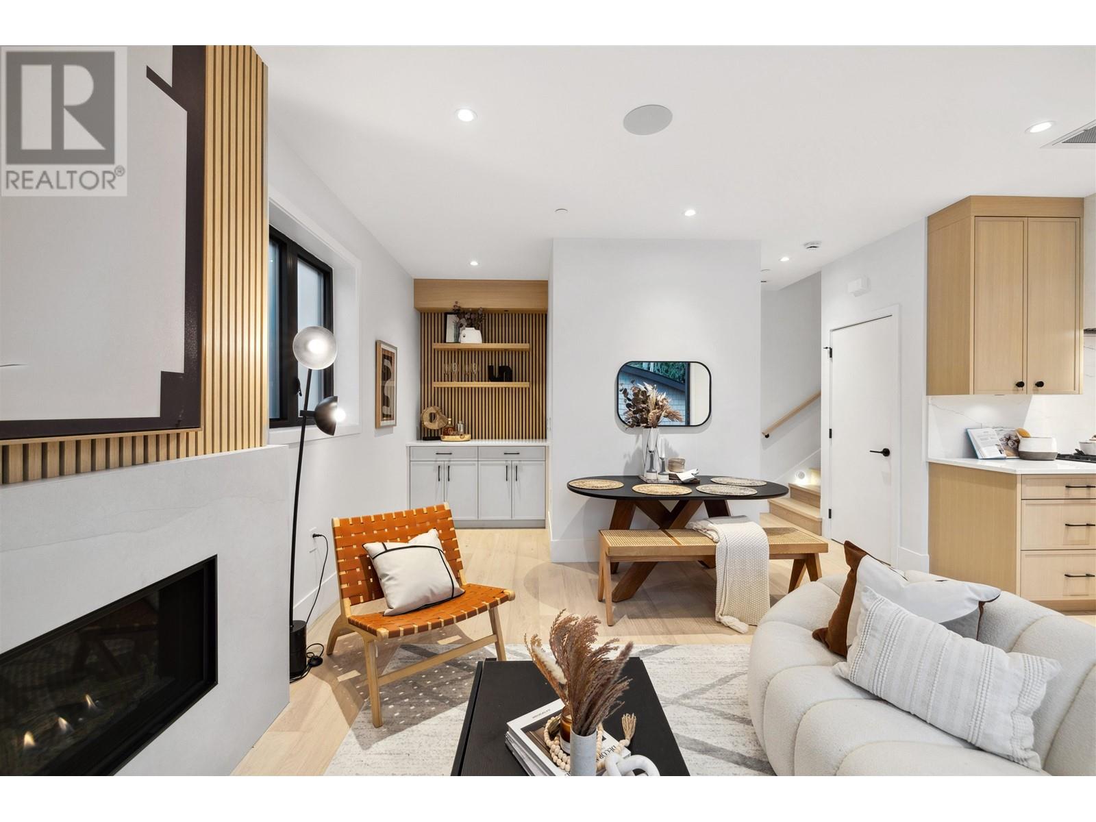 Listing Picture 11 of 40 : 2 3517 W 23 AVENUE, Vancouver / 溫哥華 - 魯藝地產 Yvonne Lu Group - MLS Medallion Club Member