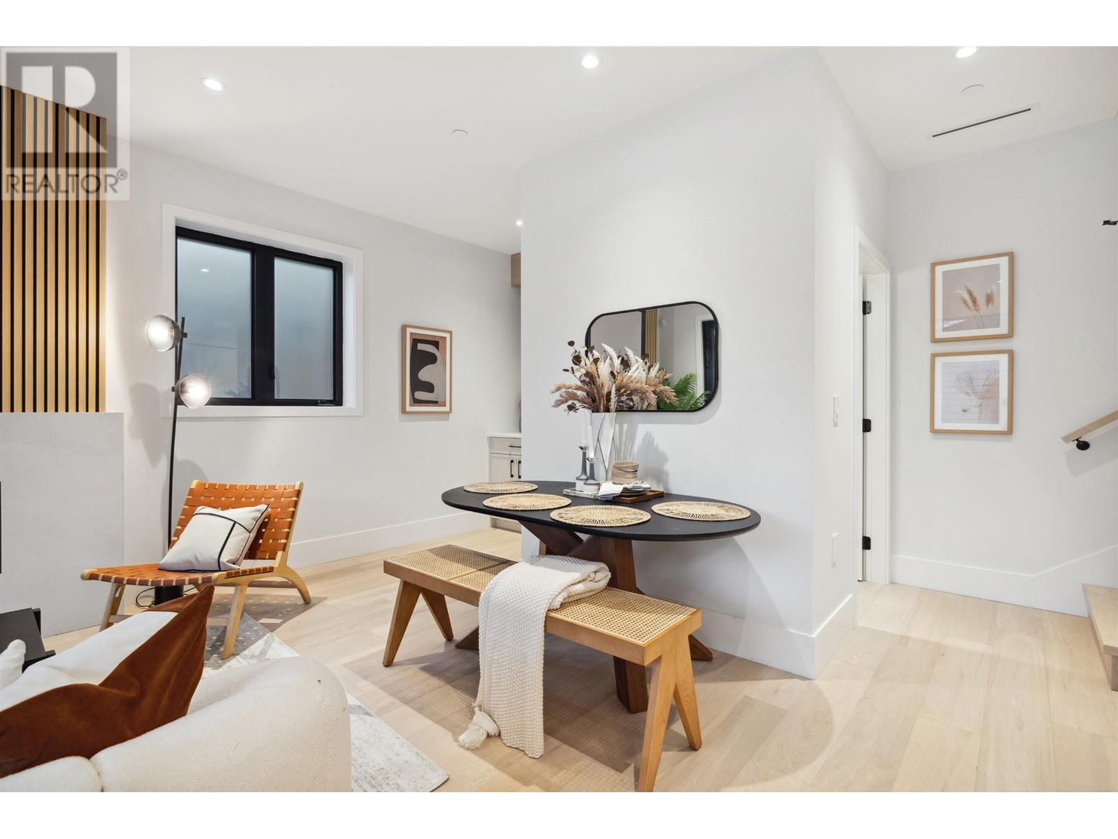 Listing Picture 20 of 40 : 2 3517 W 23 AVENUE, Vancouver / 溫哥華 - 魯藝地產 Yvonne Lu Group - MLS Medallion Club Member