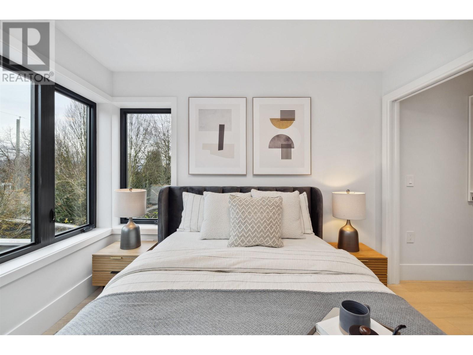 Listing Picture 32 of 40 : 2 3517 W 23 AVENUE, Vancouver / 溫哥華 - 魯藝地產 Yvonne Lu Group - MLS Medallion Club Member