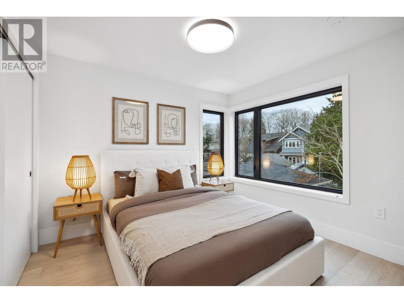 Listing Picture 38 of 40 : 2 3517 W 23 AVENUE, Vancouver / 溫哥華 - 魯藝地產 Yvonne Lu Group - MLS Medallion Club Member