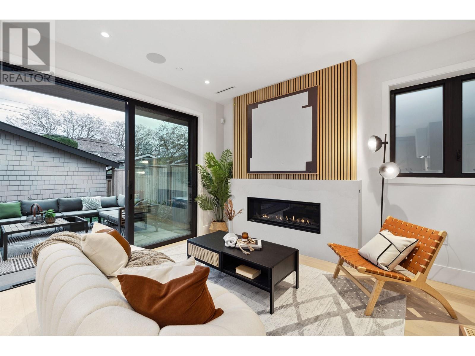 Listing Picture 6 of 40 : 2 3517 W 23 AVENUE, Vancouver / 溫哥華 - 魯藝地產 Yvonne Lu Group - MLS Medallion Club Member