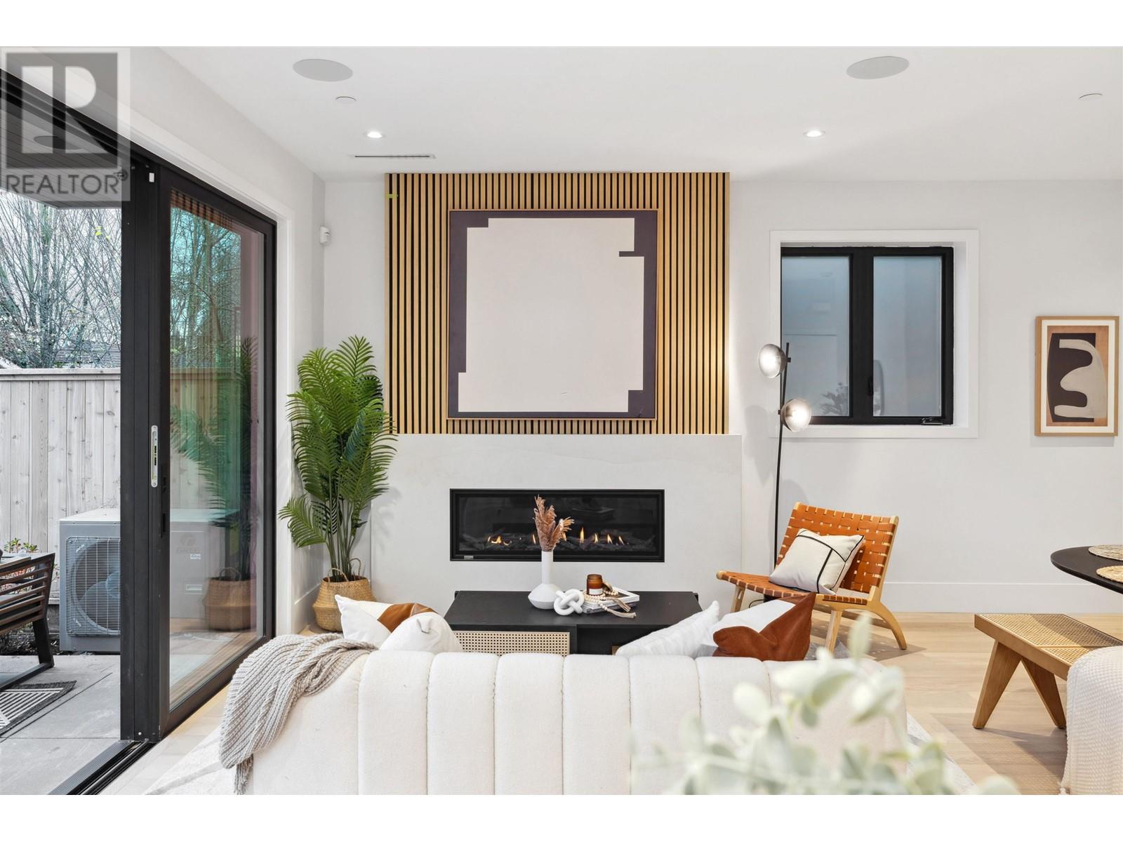 Listing Picture 8 of 40 : 2 3517 W 23 AVENUE, Vancouver / 溫哥華 - 魯藝地產 Yvonne Lu Group - MLS Medallion Club Member