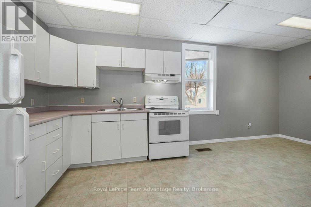 73 Gibson Street, Parry Sound, Ontario  P2A 1X2 - Photo 10 - X11972759