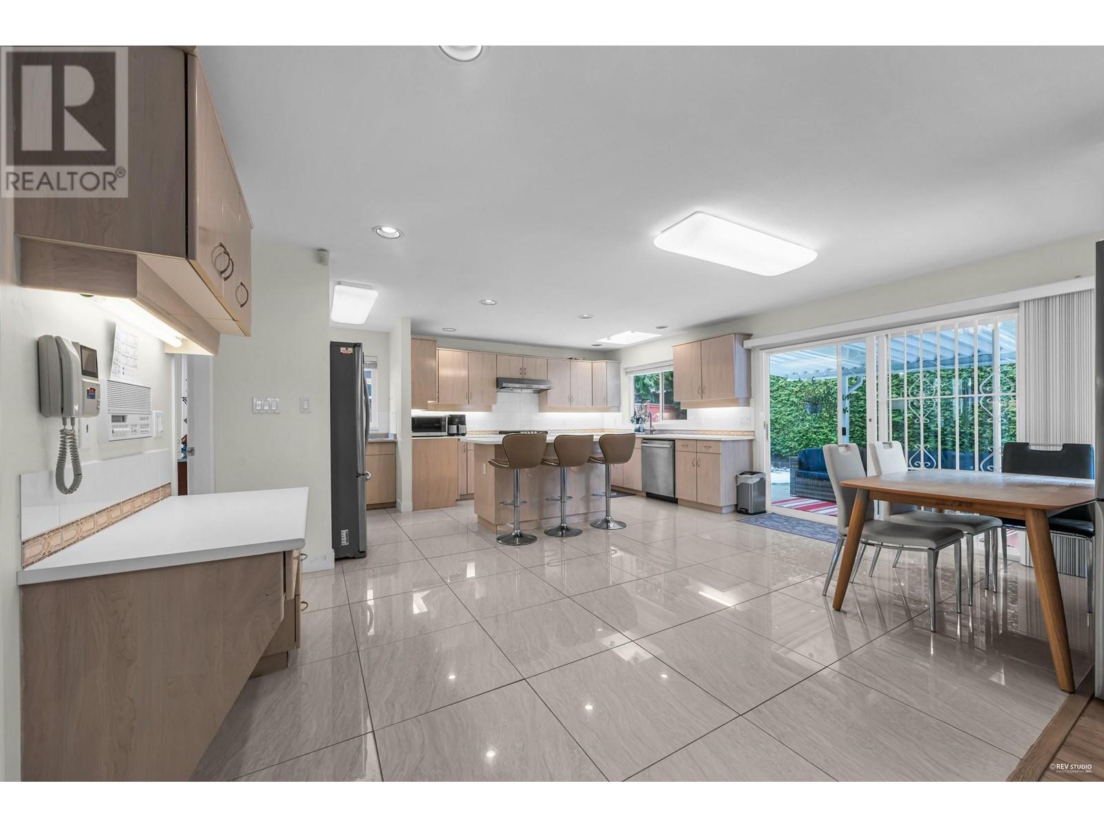 Listing Picture 14 of 32 : 3551 SCRATCHLEY CRESCENT, Richmond / 烈治文 - 魯藝地產 Yvonne Lu Group - MLS Medallion Club Member
