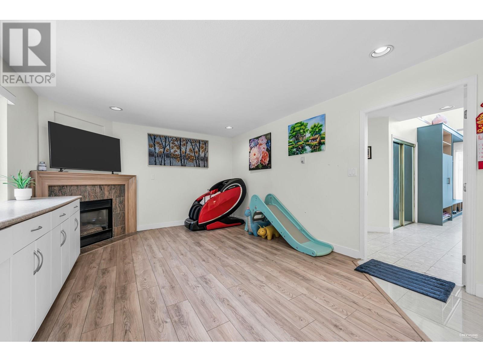 Listing Picture 15 of 32 : 3551 SCRATCHLEY CRESCENT, Richmond / 烈治文 - 魯藝地產 Yvonne Lu Group - MLS Medallion Club Member