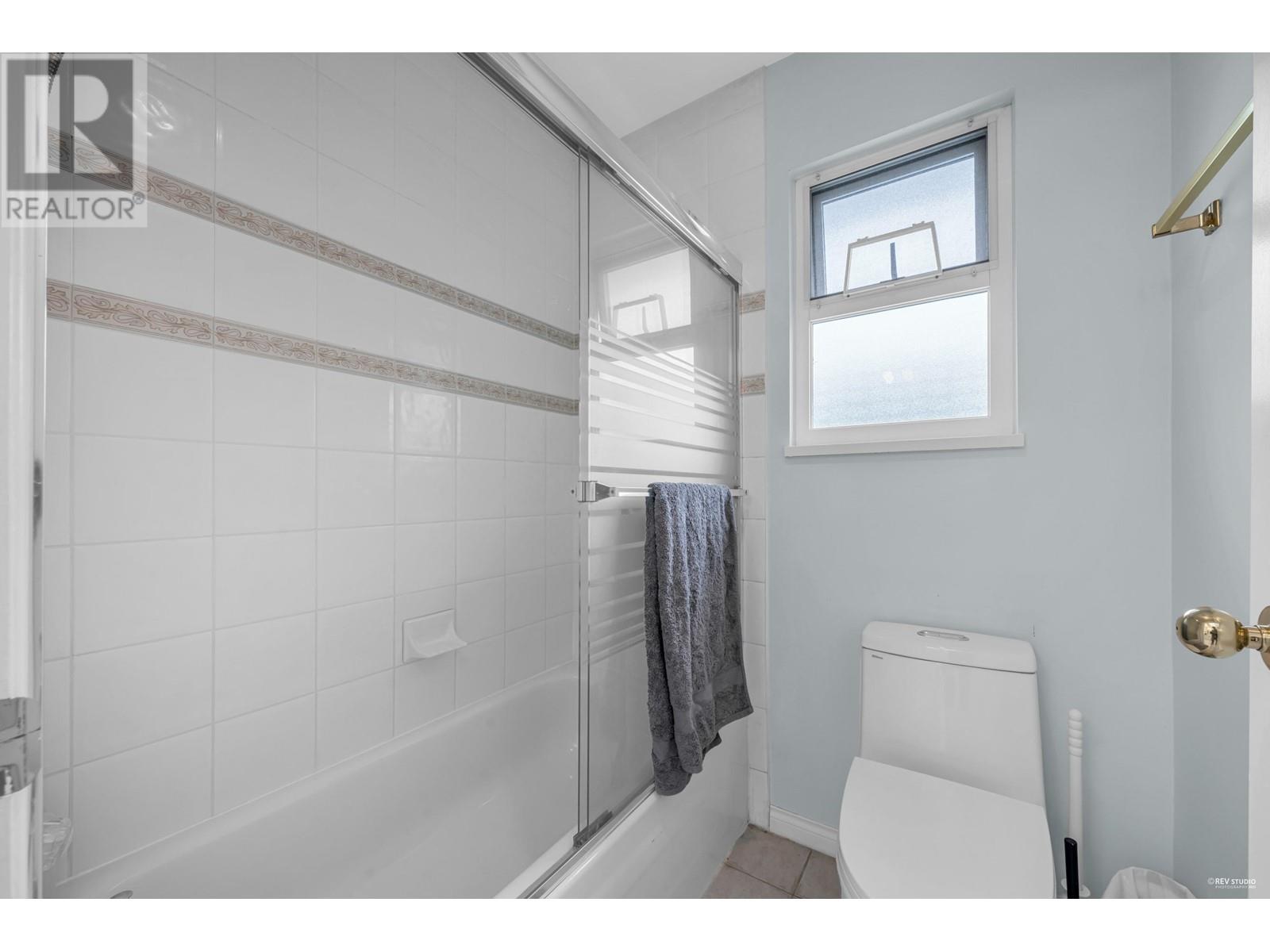 Listing Picture 18 of 32 : 3551 SCRATCHLEY CRESCENT, Richmond / 烈治文 - 魯藝地產 Yvonne Lu Group - MLS Medallion Club Member