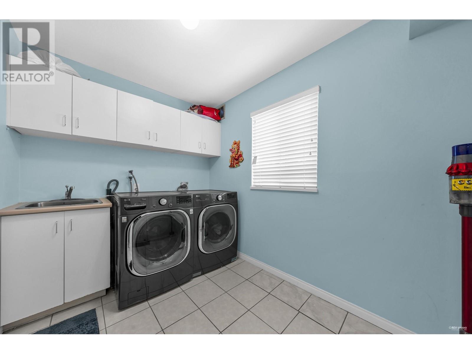 Listing Picture 26 of 32 : 3551 SCRATCHLEY CRESCENT, Richmond / 烈治文 - 魯藝地產 Yvonne Lu Group - MLS Medallion Club Member