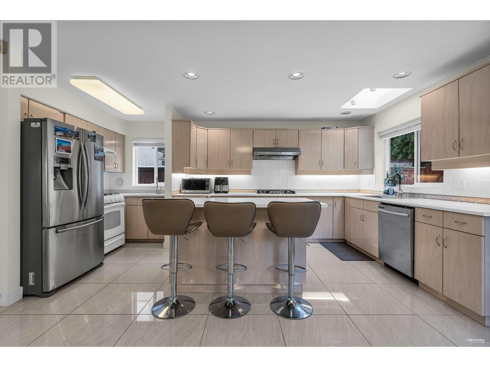 Listing Picture 12 of 32 : 3551 SCRATCHLEY CRESCENT, Richmond / 烈治文 - 魯藝地產 Yvonne Lu Group - MLS Medallion Club Member