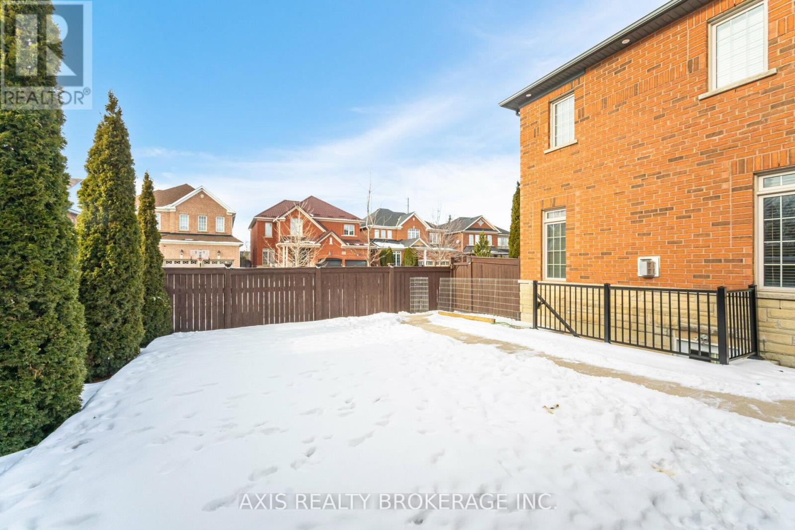 25 Laurentide Crescent, Brampton, Ontario  L6P 1Y3 - Photo 39 - W11969430