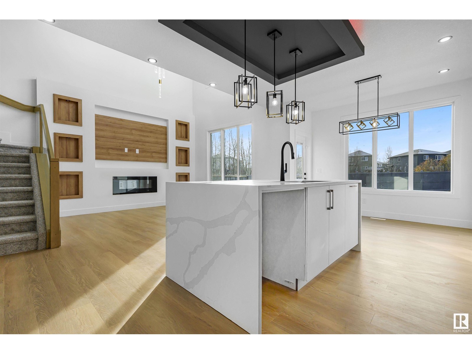 Property at 174 Caledon CR image 5