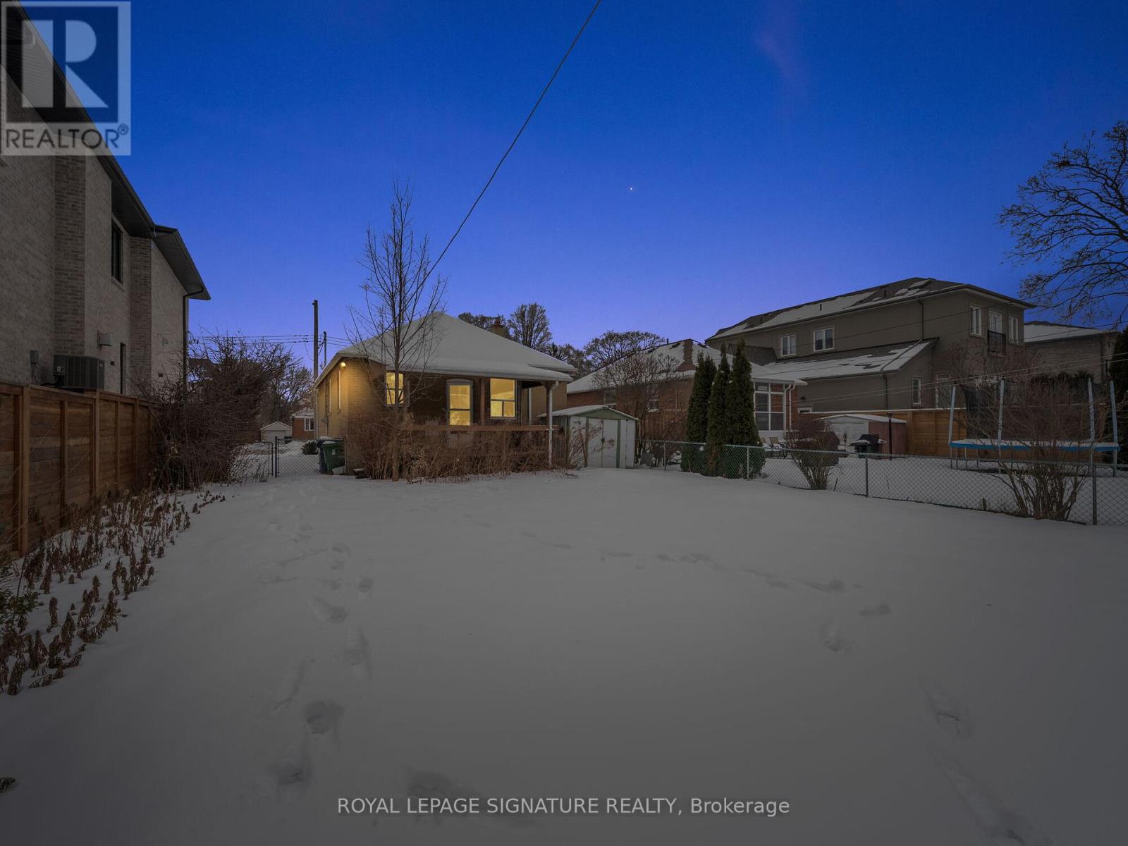 26 Edgecroft Road, Toronto, Ontario  M8Z 2B6 - Photo 40 - W11973078