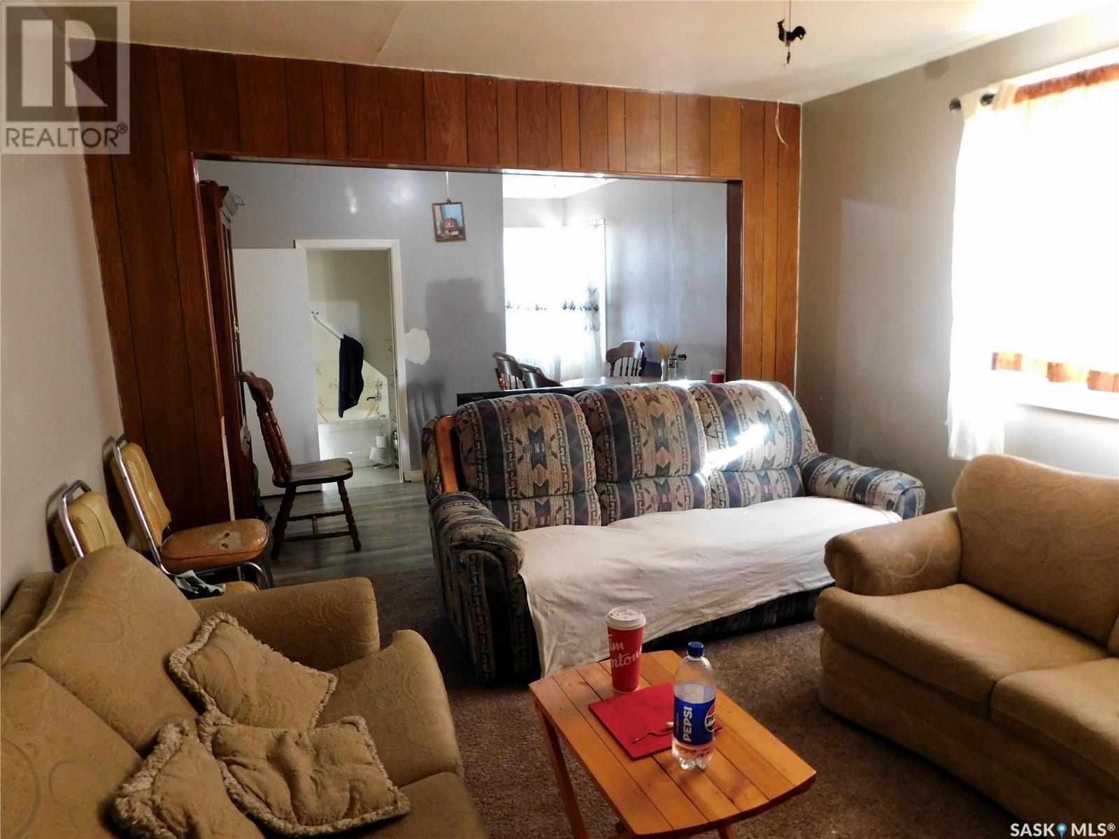220 2nd Street E, Lafleche, Saskatchewan  S0H 3R0 - Photo 2 - SK995968