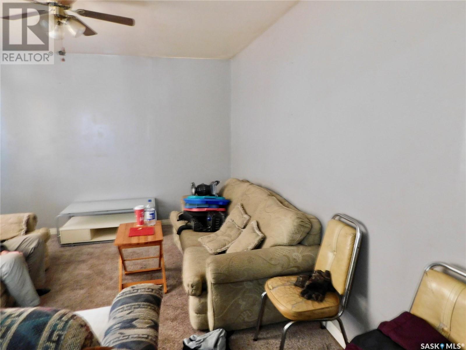 220 2nd Street E, Lafleche, Saskatchewan  S0H 3R0 - Photo 4 - SK995968