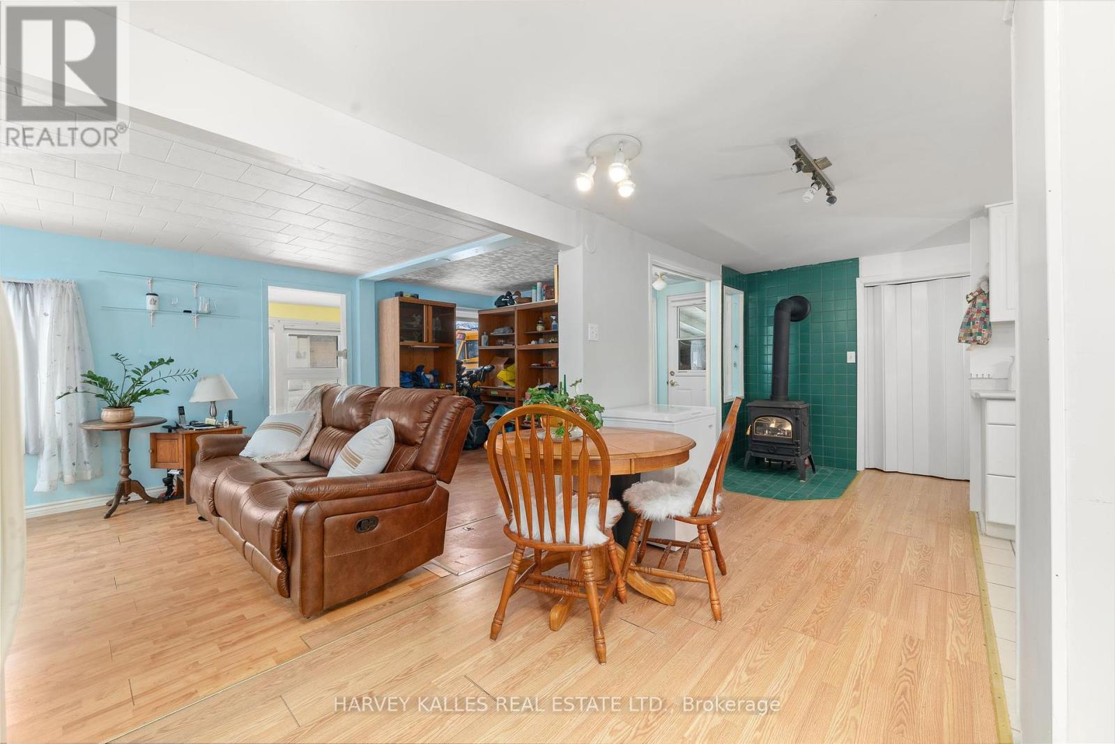 30 Maitland Street, Prince Edward County, Ontario  K0K 2T0 - Photo 8 - X11973159