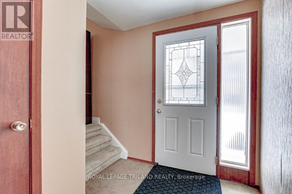 Property at 628 VISCOUNT ROAD image 3