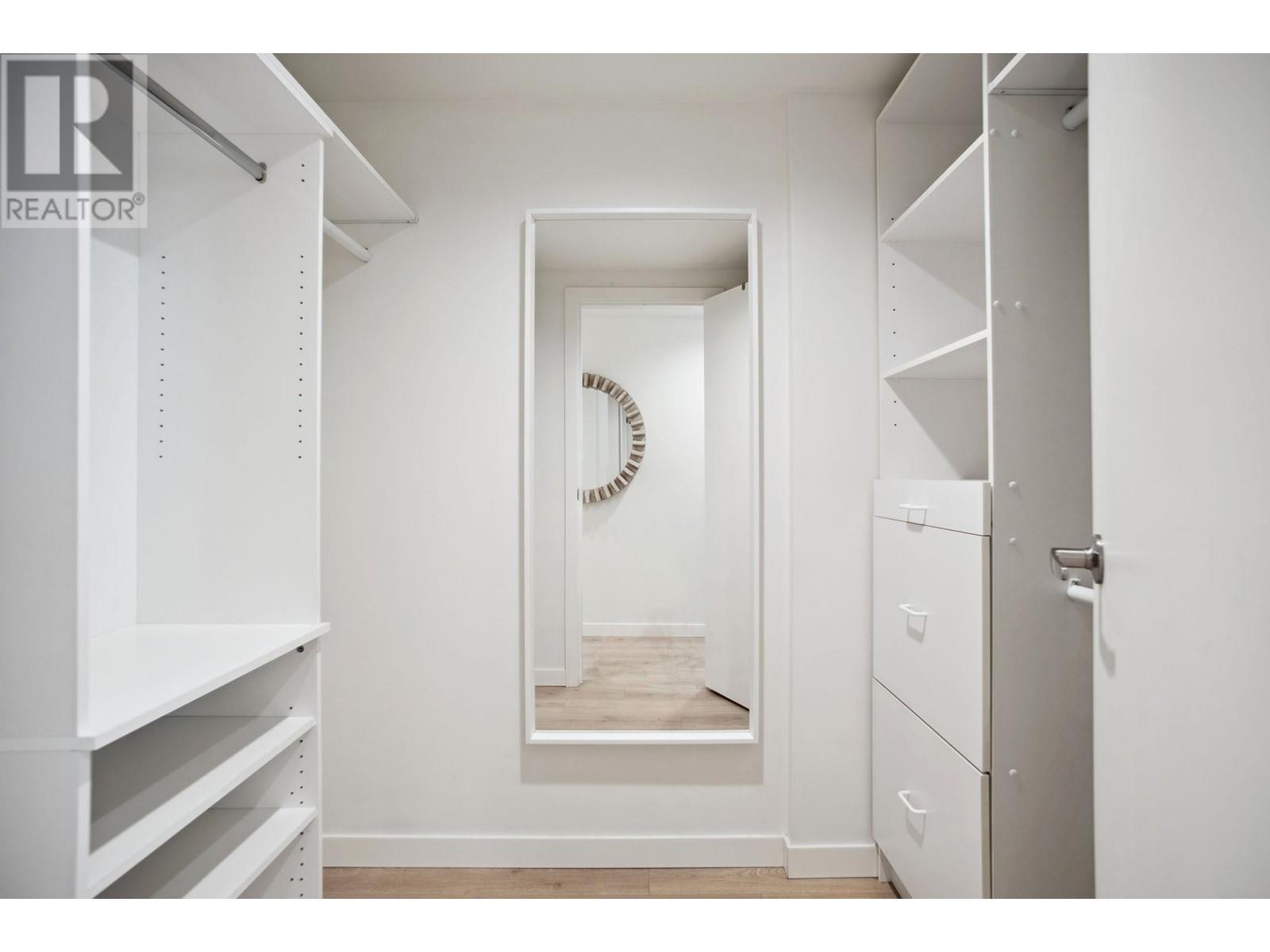 Listing Picture 18 of 40 : 401 1006 BEACH AVENUE, Vancouver / 溫哥華 - 魯藝地產 Yvonne Lu Group - MLS Medallion Club Member