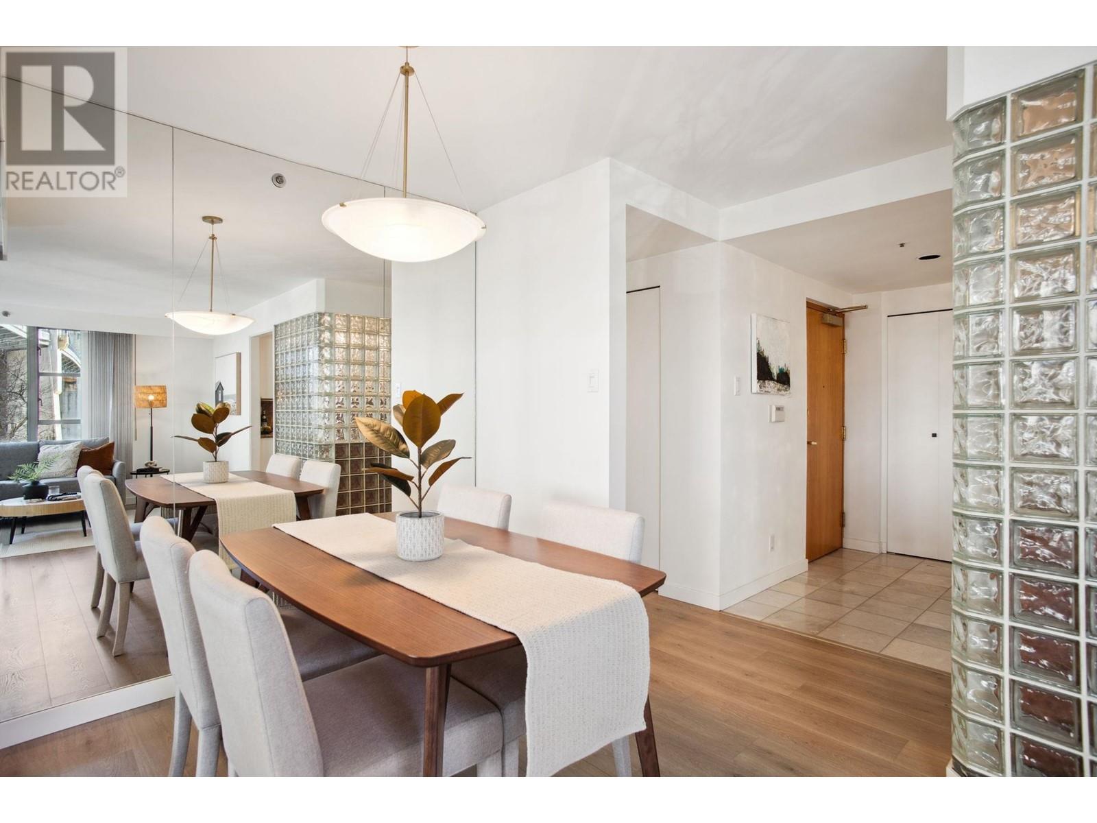 Listing Picture 8 of 40 : 401 1006 BEACH AVENUE, Vancouver / 溫哥華 - 魯藝地產 Yvonne Lu Group - MLS Medallion Club Member