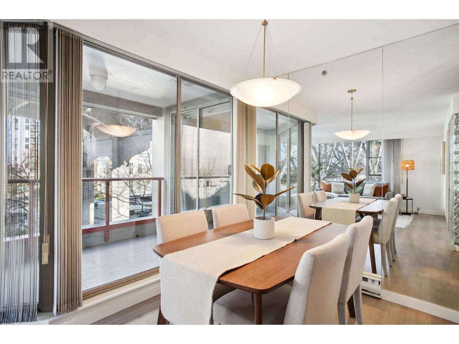 Listing Picture 10 of 40 : 401 1006 BEACH AVENUE, Vancouver / 溫哥華 - 魯藝地產 Yvonne Lu Group - MLS Medallion Club Member