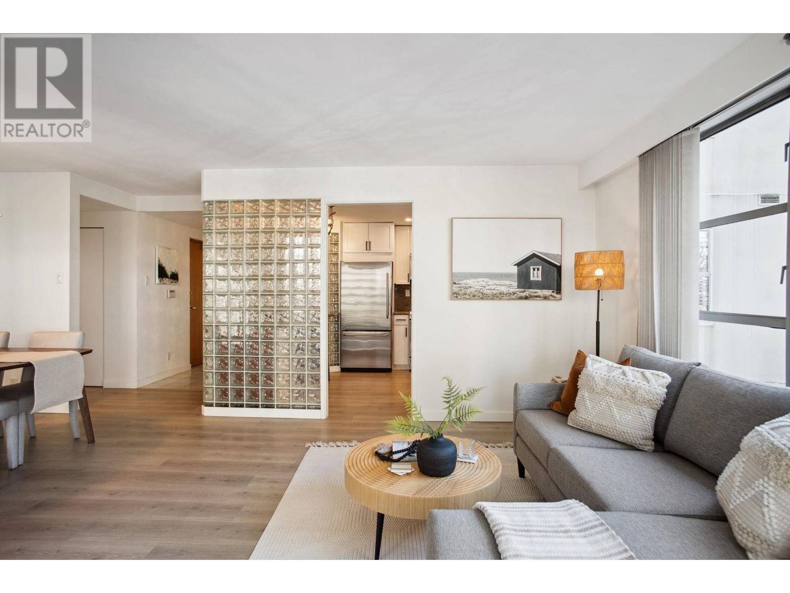 Listing Picture 4 of 40 : 401 1006 BEACH AVENUE, Vancouver / 溫哥華 - 魯藝地產 Yvonne Lu Group - MLS Medallion Club Member