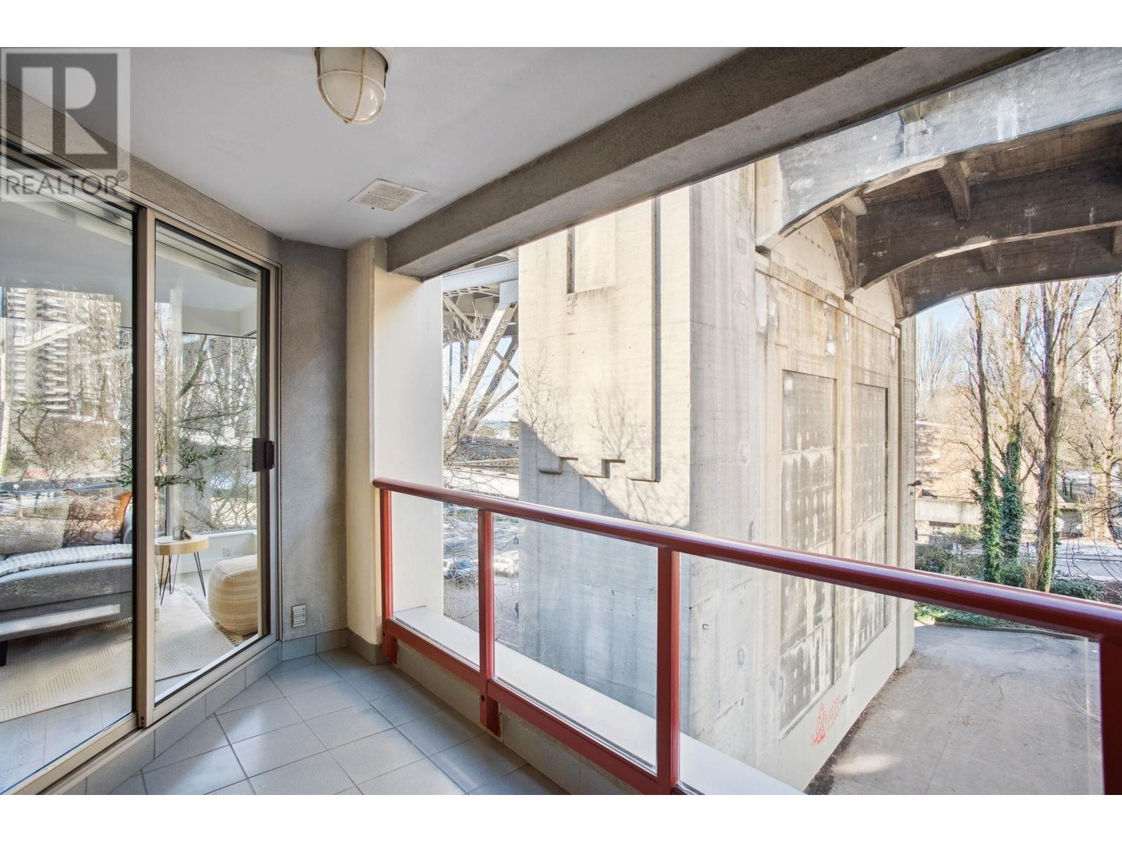 Listing Picture 22 of 40 : 401 1006 BEACH AVENUE, Vancouver / 溫哥華 - 魯藝地產 Yvonne Lu Group - MLS Medallion Club Member