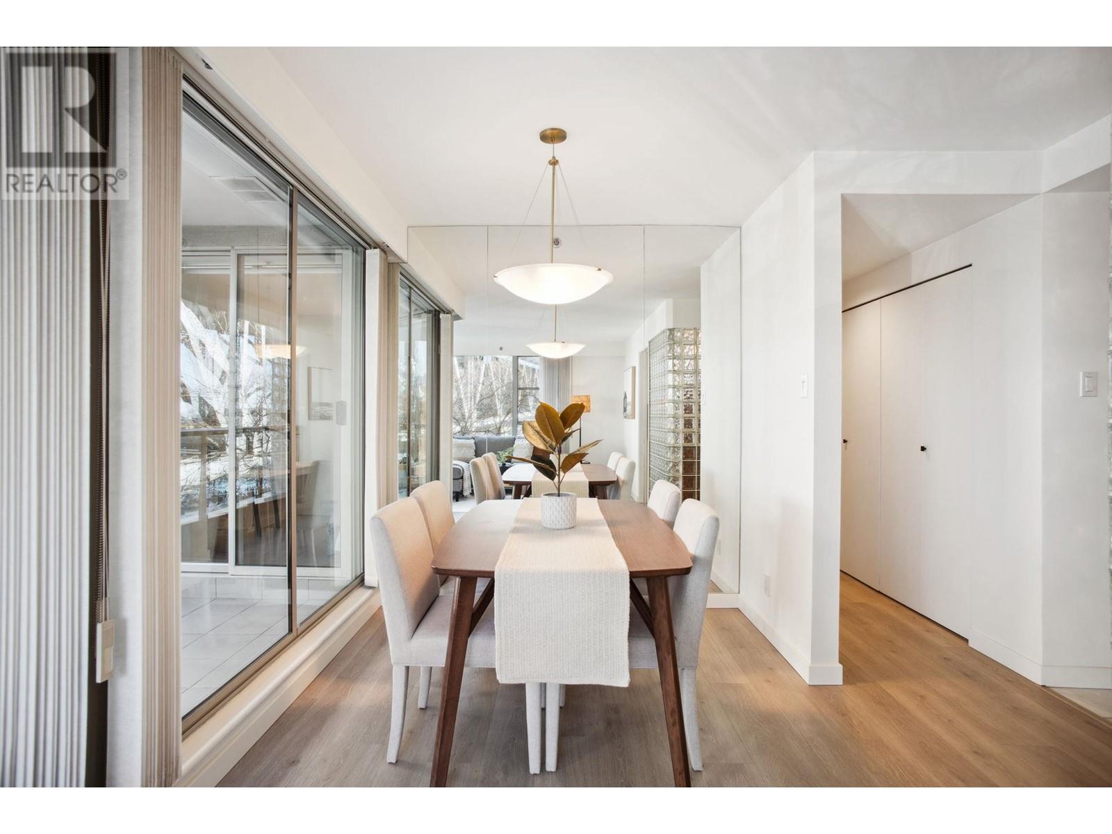 Listing Picture 9 of 40 : 401 1006 BEACH AVENUE, Vancouver / 溫哥華 - 魯藝地產 Yvonne Lu Group - MLS Medallion Club Member