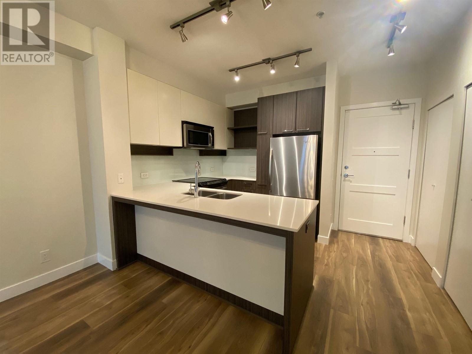 110 545 Foster Avenue, Coquitlam, British Columbia  V3J 0B3 - Photo 4 - R2959768