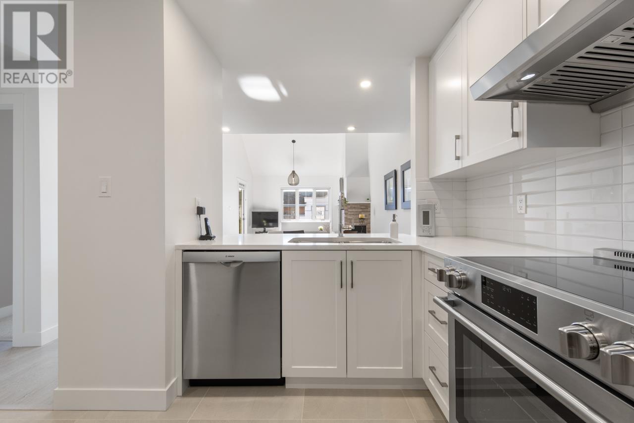 Listing Picture 9 of 21 : 302 7500 MINORU BOULEVARD, Richmond / 烈治文 - 魯藝地產 Yvonne Lu Group - MLS Medallion Club Member