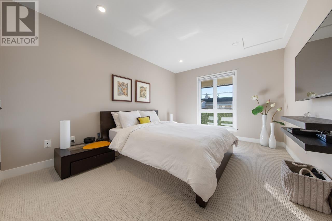 Listing Picture 14 of 21 : 302 7500 MINORU BOULEVARD, Richmond / 烈治文 - 魯藝地產 Yvonne Lu Group - MLS Medallion Club Member