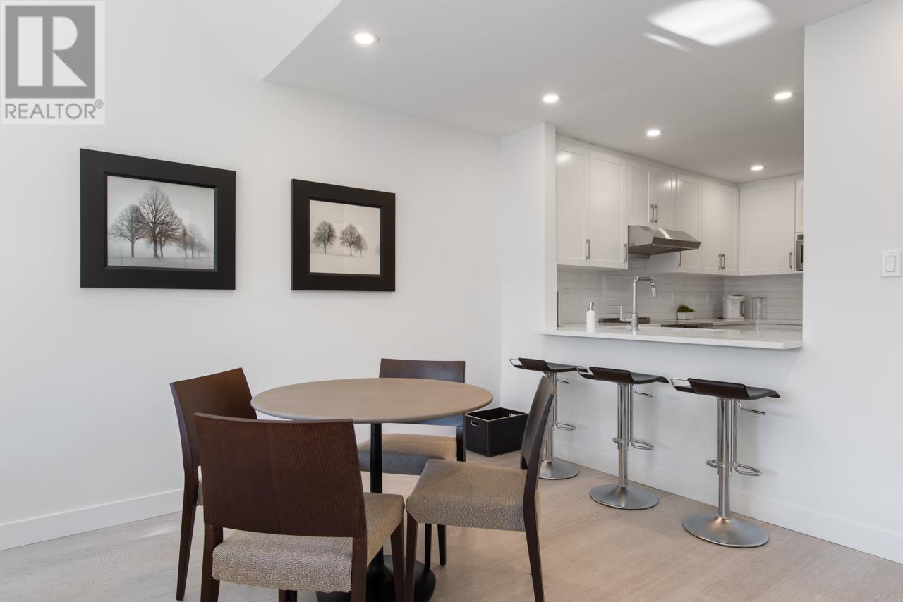 Listing Picture 5 of 21 : 302 7500 MINORU BOULEVARD, Richmond / 烈治文 - 魯藝地產 Yvonne Lu Group - MLS Medallion Club Member