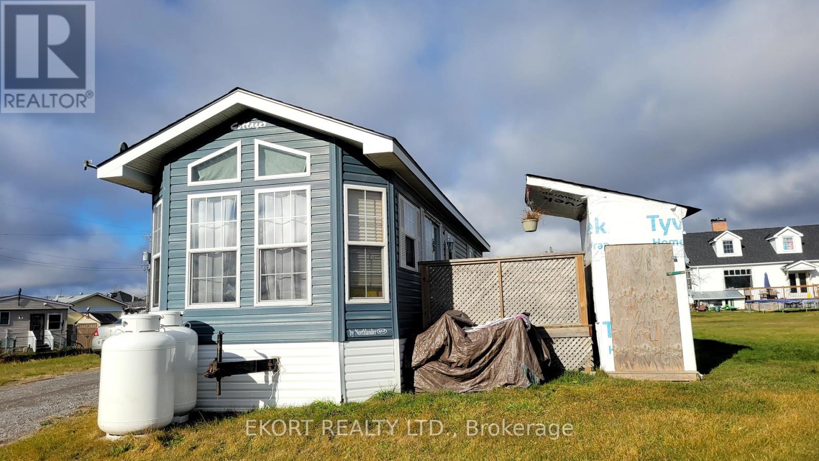 323-325 Dundas Street E, Quinte West (Trenton Ward), Ontario  K8V 5W5 - Photo 10 - X11938185