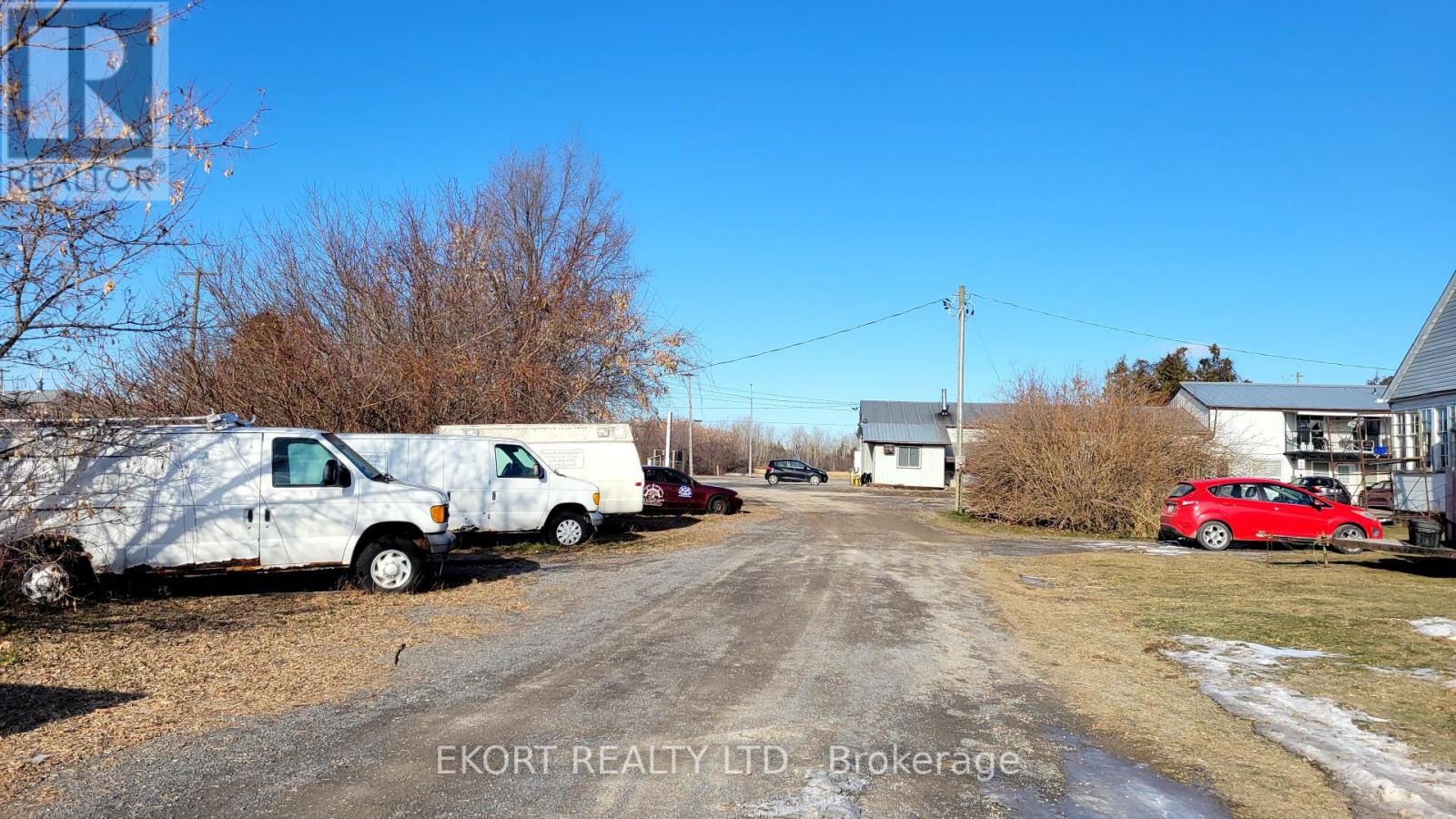 323-325 Dundas Street E, Quinte West (Trenton Ward), Ontario  K8V 5W5 - Photo 14 - X11938185