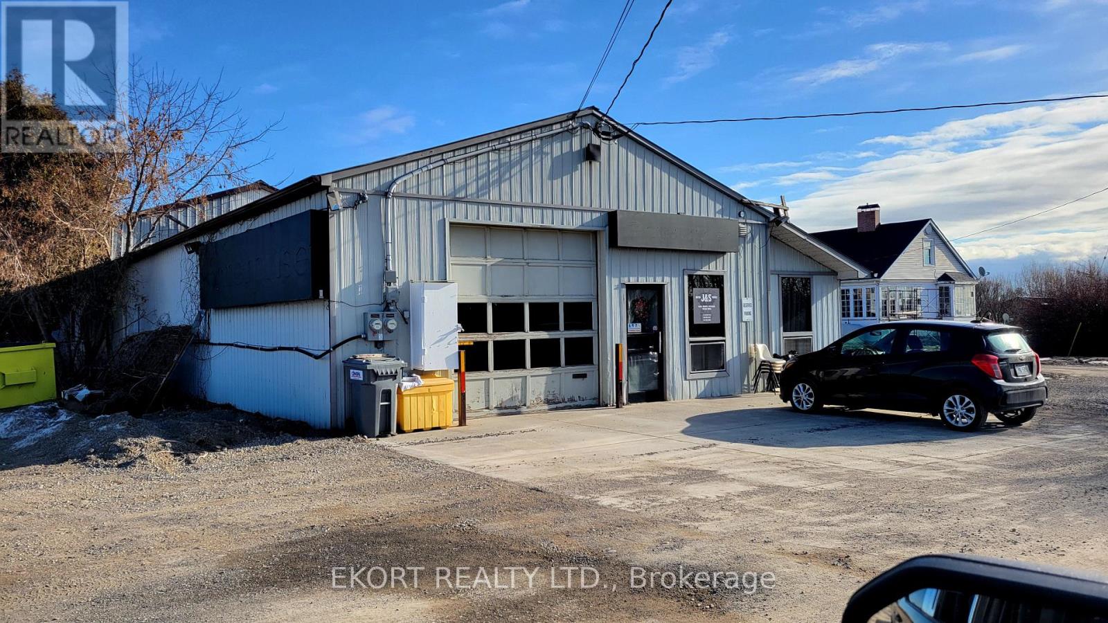 323-325 Dundas Street E, Quinte West (Trenton Ward), Ontario  K8V 5W5 - Photo 7 - X11938185