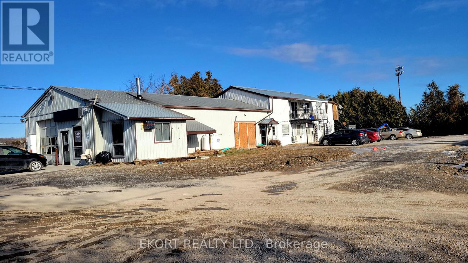 323-325 Dundas Street E, Quinte West (Trenton Ward), Ontario  K8V 5W5 - Photo 9 - X11938185