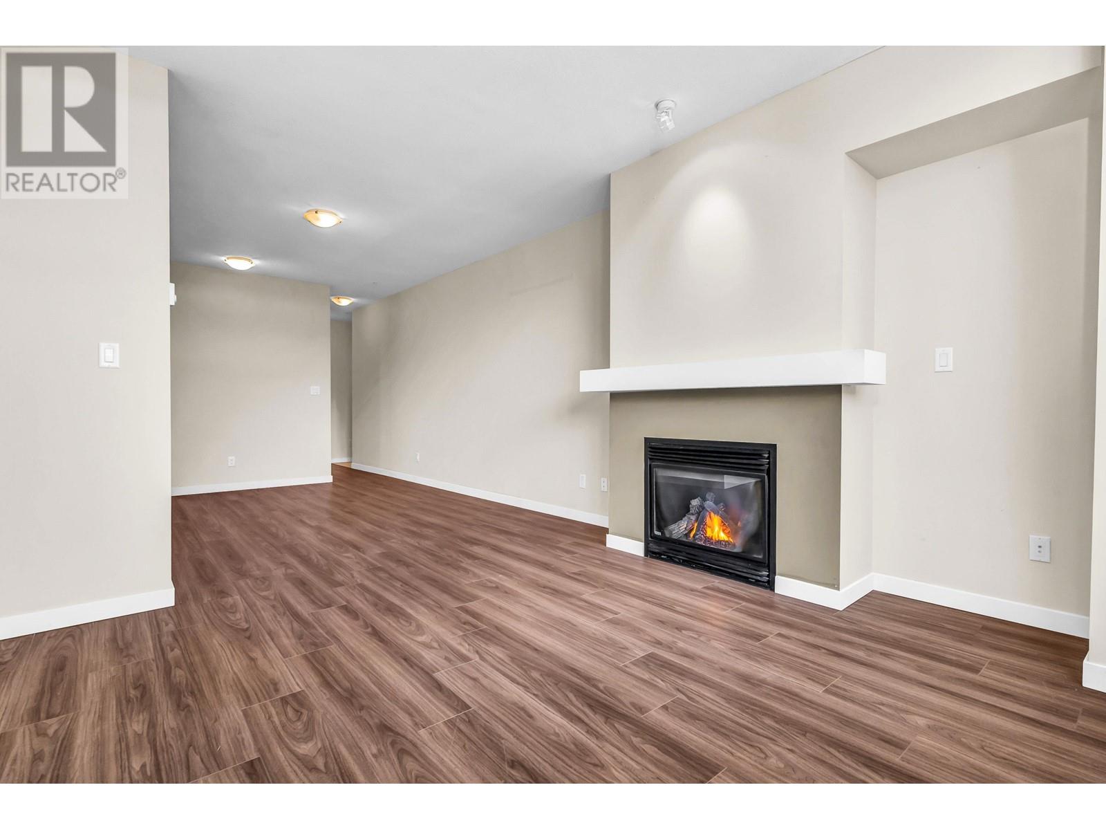116 7089 Mont Royal Square, Vancouver, British Columbia  V5S 4W6 - Photo 6 - R2965996