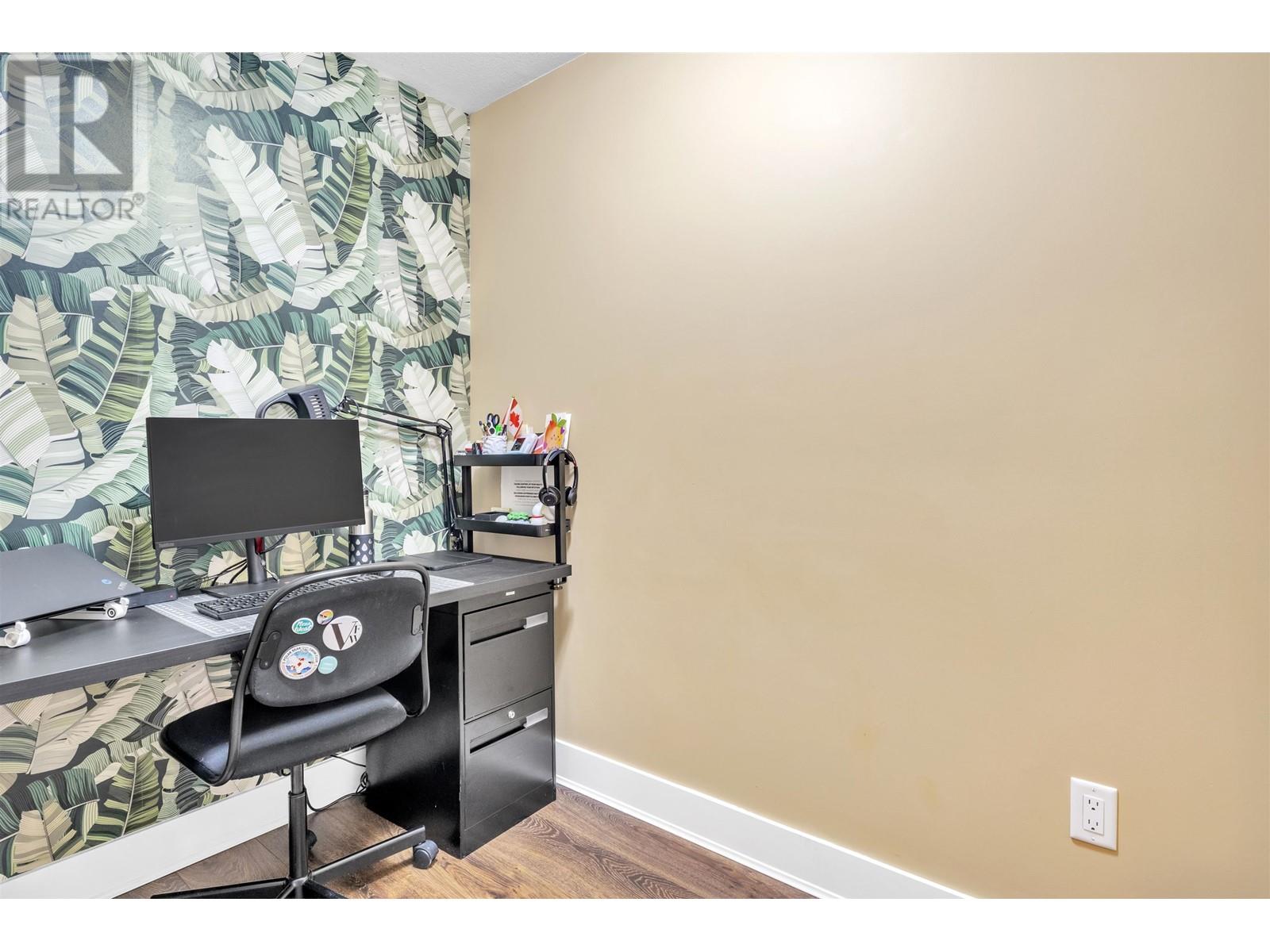 203 828 Royal Avenue, New Westminster, British Columbia  V3M 1J9 - Photo 14 - R2965856
