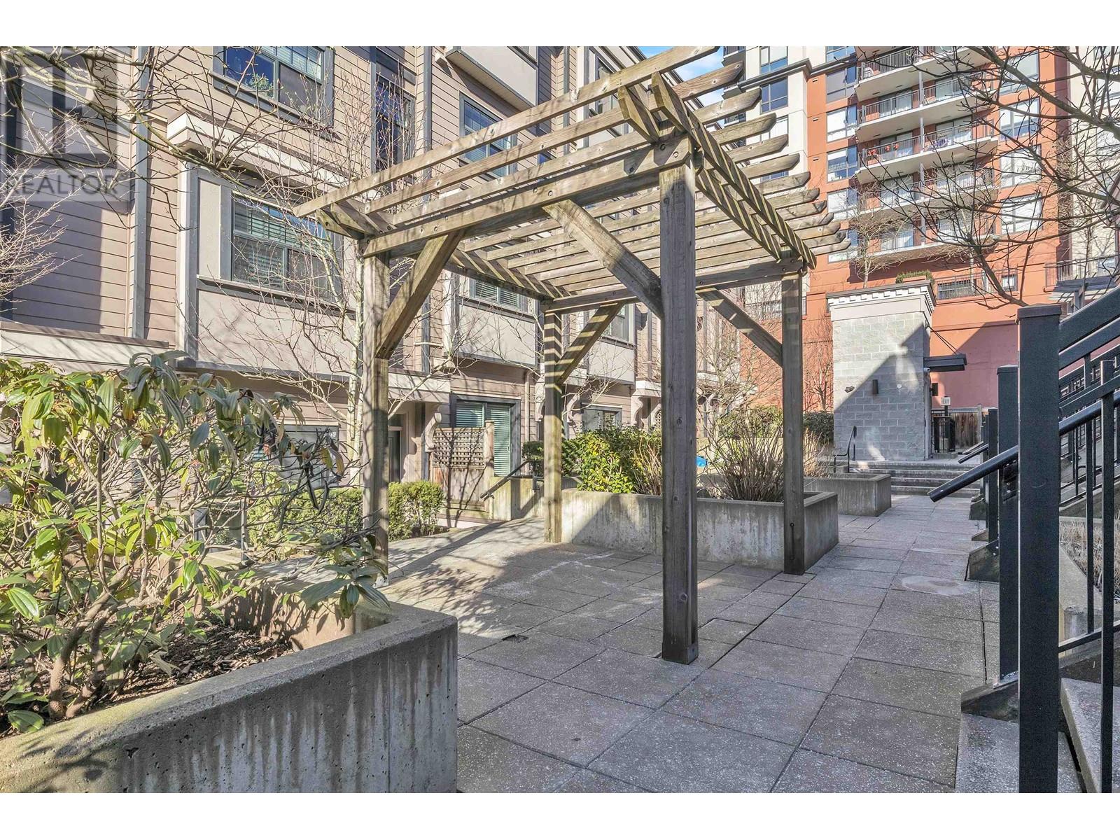 203 828 Royal Avenue, New Westminster, British Columbia  V3M 1J9 - Photo 24 - R2965856