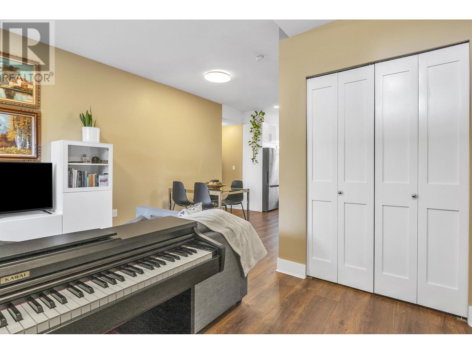 203 828 Royal Avenue, New Westminster, British Columbia  V3M 1J9 - Photo 7 - R2965856